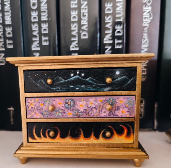 Petite commode "les 3 sœurs" — 木にアクリル 制作 Mydreamery, Neuchâtel, Suisse