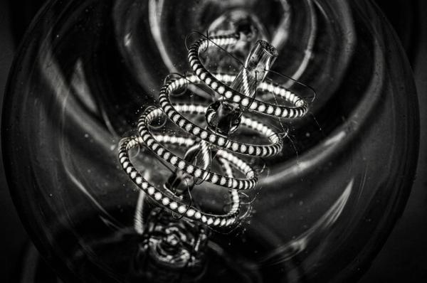 L'ADN Électrique — Photographie numérique par antoine marelle, meung sur loire