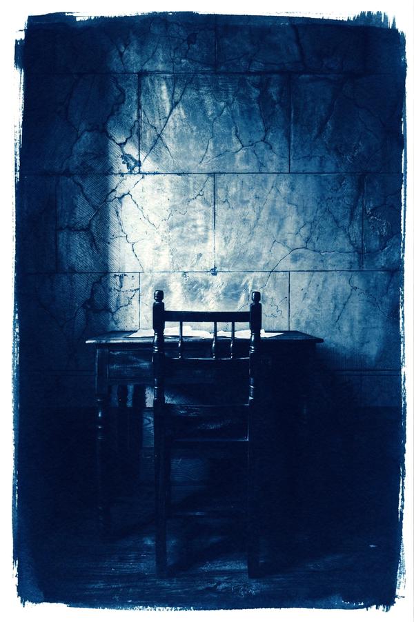 Le Silence de l'Absence — Cyanotype par antoine marelle, meung sur loire
