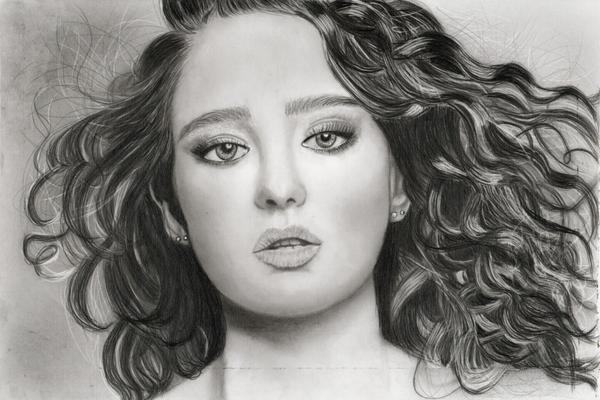Beauté Éphémère par Mary G — Crayon graphite 制作 Mary G, Dubaï